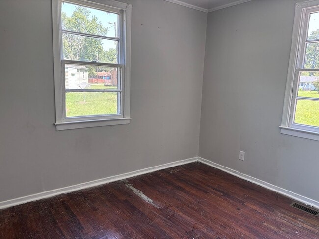Building Photo - 2219 Briarfield Rd