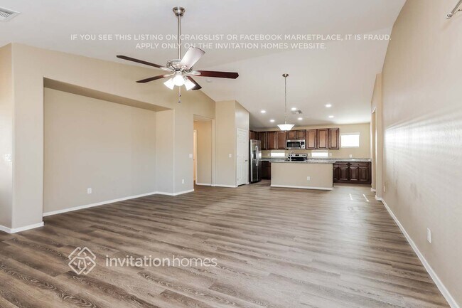 Foto del edificio - 2546 S 114th Ln