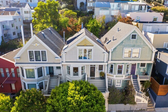 Building Photo - Classic, Restored 4BR/2.5BA Edwardian w/ L...