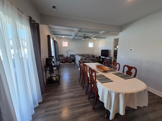 Comedor/Sala de estar - 207 King Rd