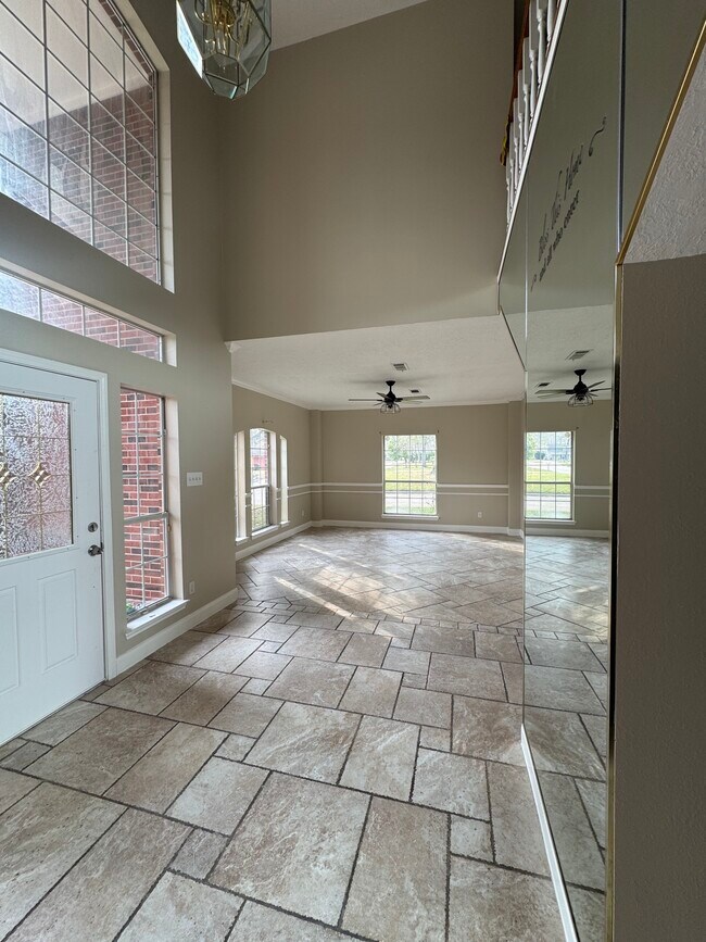 Foto del edificio - 201 Pebble Springs Ln