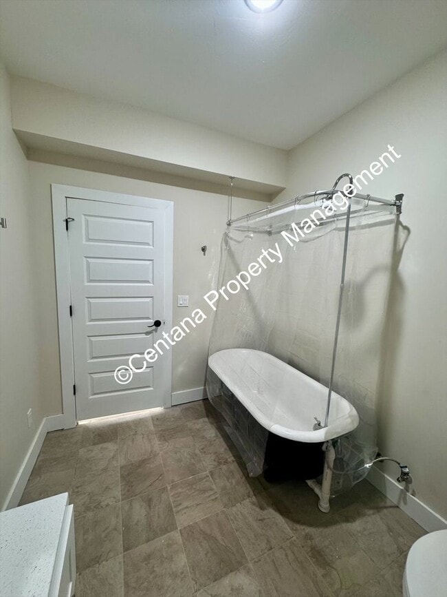 Foto del edificio - 614 N Alaska St