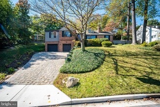 Building Photo - 3120 N Pollard St
