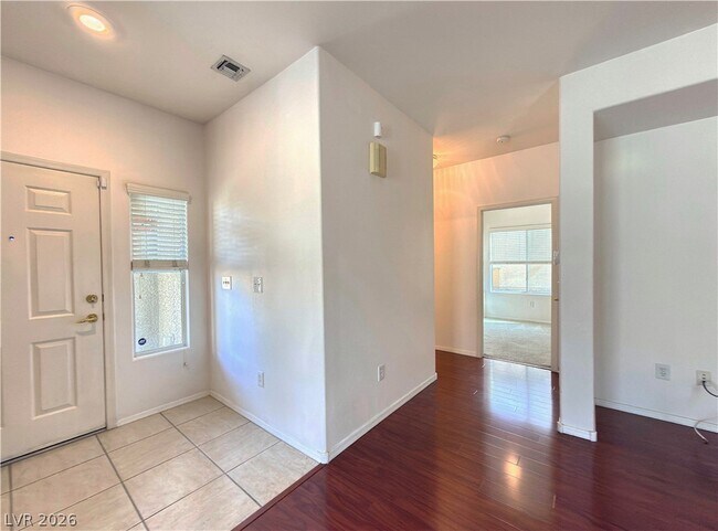 Building Photo - 2823 Sapphire Desert Dr