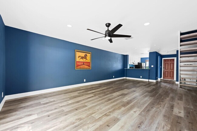 Foto del edificio - 3082 S Oakland Forest Dr