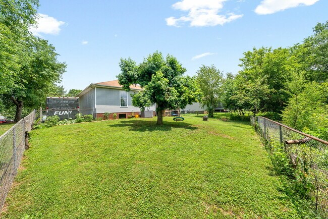 Building Photo - 1212 Marla Dr