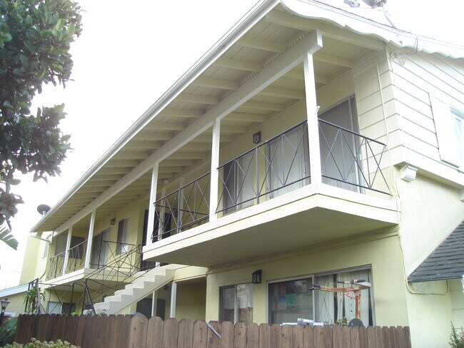 Building Photo - 3694 Redondo Beach Blvd