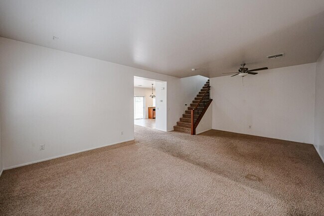 Foto del edificio - 12039 W Leather Ln