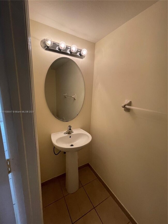 Foto del edificio - 3757 SE 2nd St