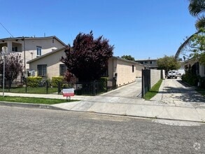Building Photo - 206 S Rose Ave