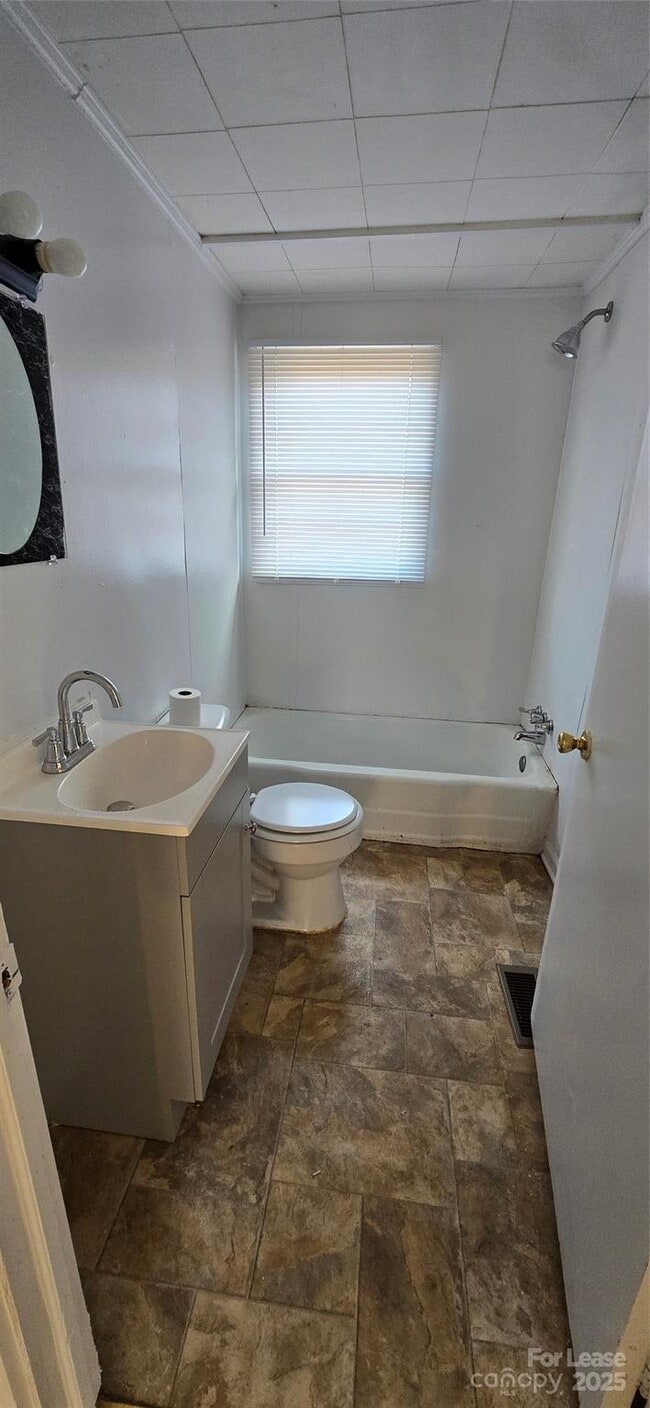 Foto del edificio - 1511 Fred Watson Pl