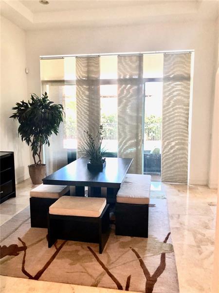 Foto del edificio - 12420 NW 81st St