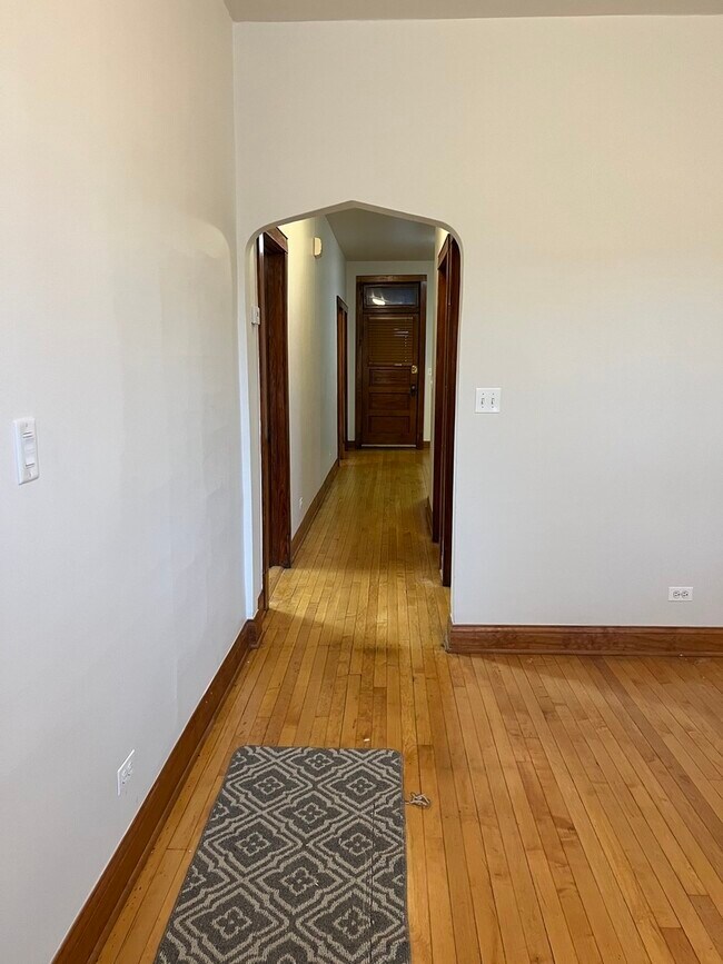 5618 22nd Pl, Cicero, IL 60804 House Rental in Cicero, IL