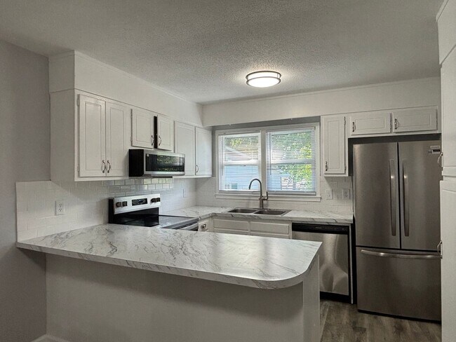 Foto del edificio - 4 Clark Ct