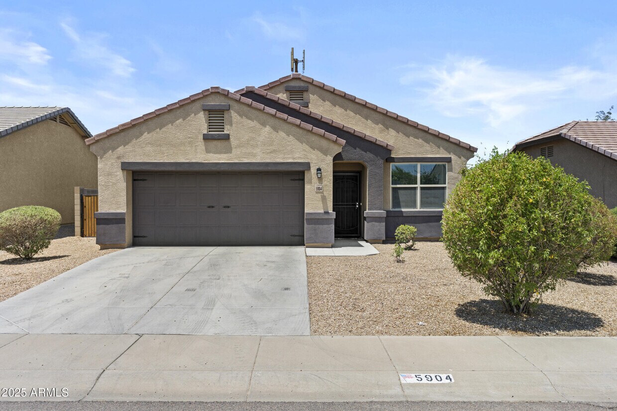 Foto principal - 5904 S 30th Ln