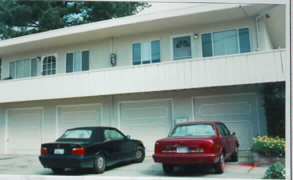 Building Photo - 20 Oakdale St