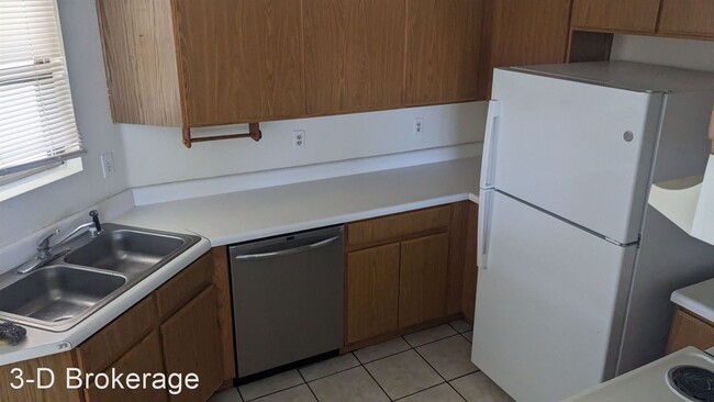 Building Photo - 3 br, 2 bath House - 5342 S. Via Baltra