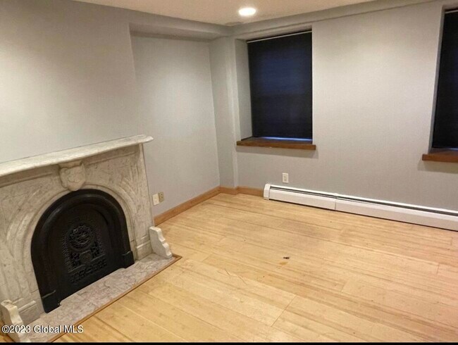 Building Photo - 303 Hamilton St