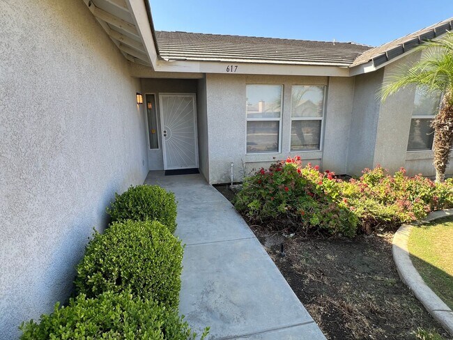Foto del edificio - Cute North Bakersfield home!