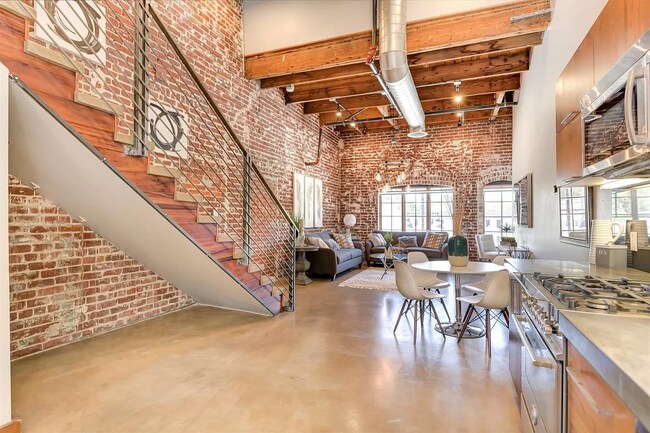 Building Photo - 1725 14th St
