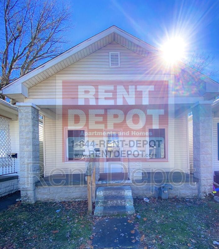 Primary Photo - 1327 E Illinois St