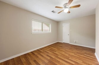 Building Photo - 9238 Rockhurst Dr