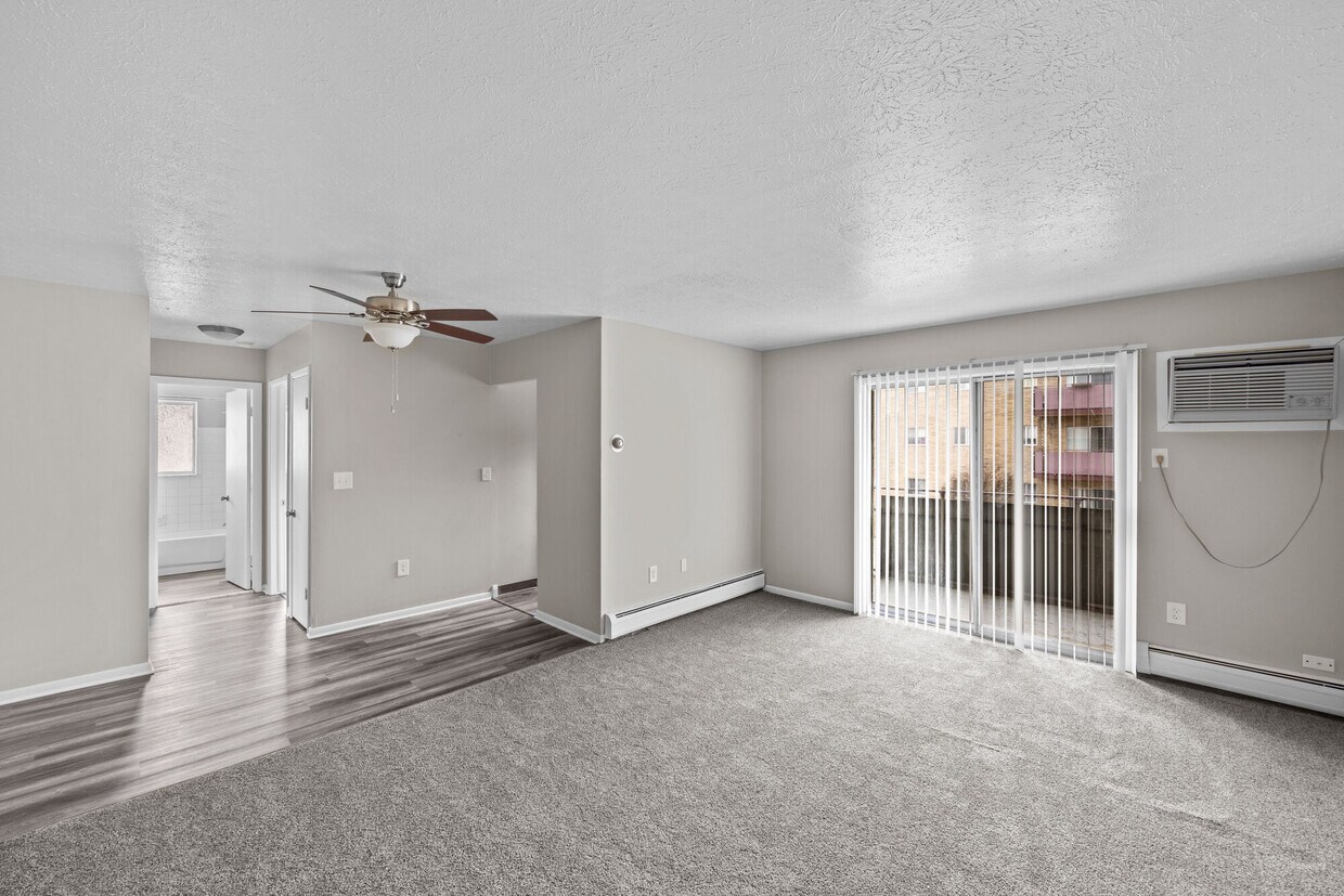 West Creek Heights Apartments in Cleveland, OH
