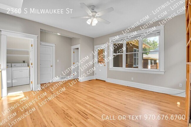 Foto del edificio - 2360 S Milwaukee St
