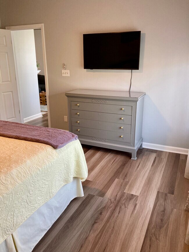 Photo - 1600 Long Grove Dr Apartment