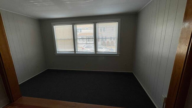 Building Photo - 6 Grant St