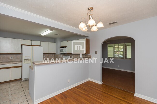 Foto del edificio - 751 Dixon St