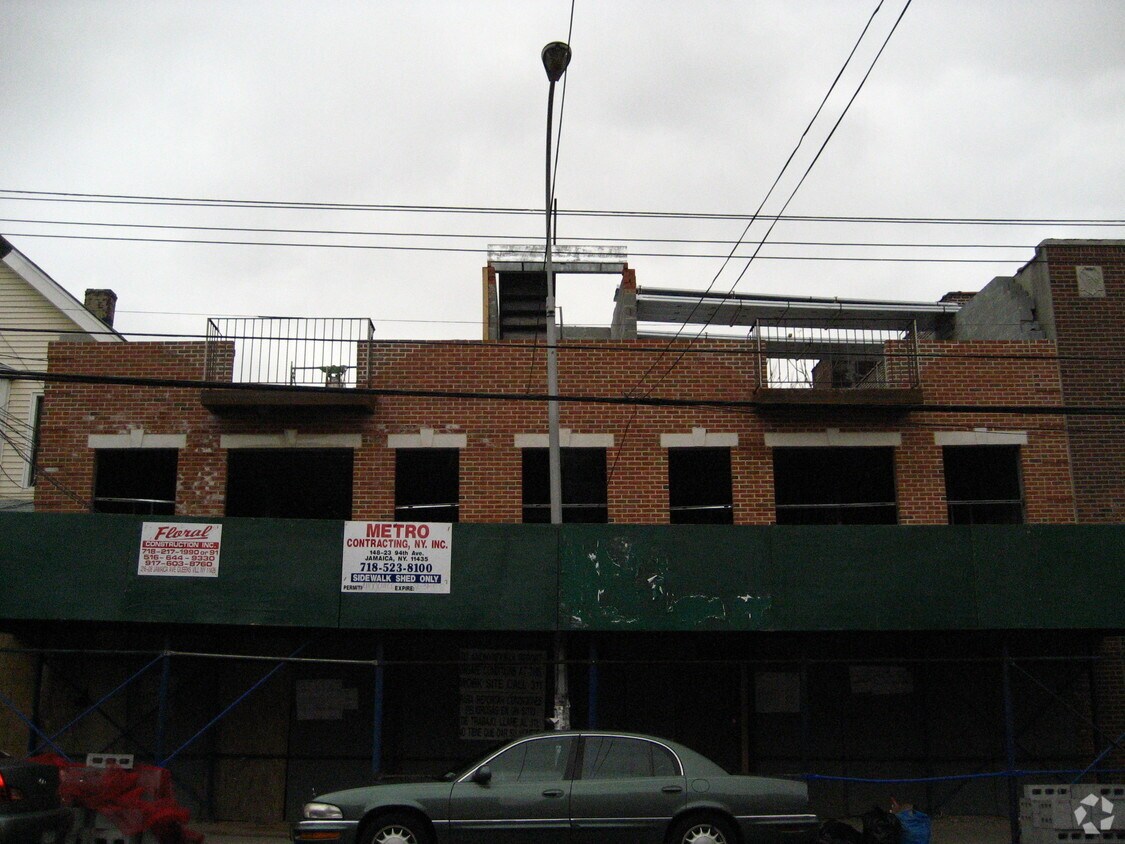 Primary Photo - 10223 43rd Ave