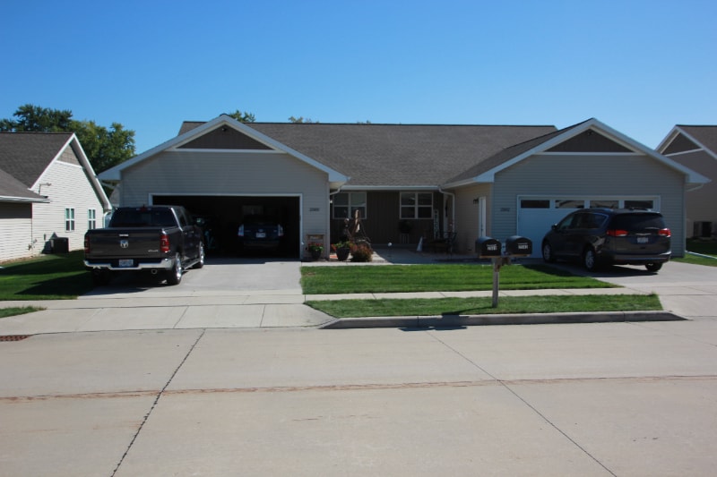 Primary Photo - 2411 Welhouse Dr