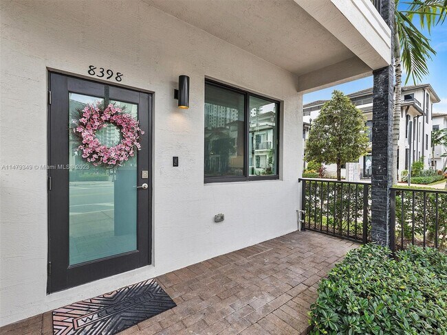 Foto del edificio - 8398 NW 51st Terrace
