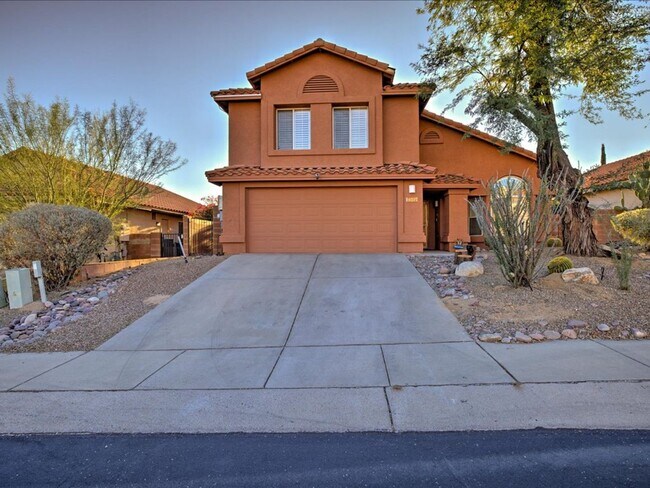 Foto del edificio - 5 Bedroom + Den that can be used as a bedr...