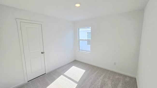 Foto del edificio - 3140 Burmese St