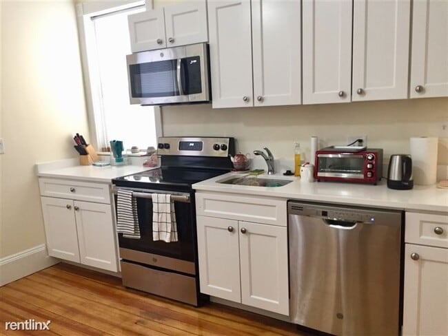 Photo - 330 Saint Paul St Apartments