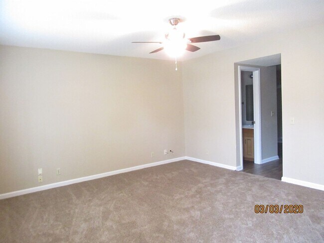 Building Photo - Mallwood Subdivision