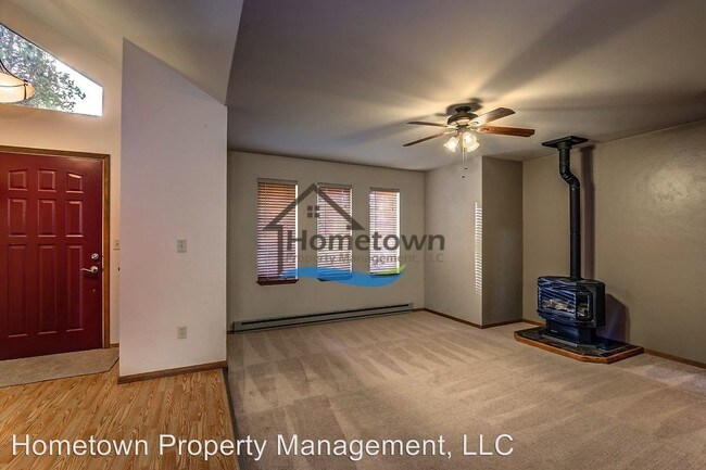 Foto del edificio - 3670 N Forest Cir
