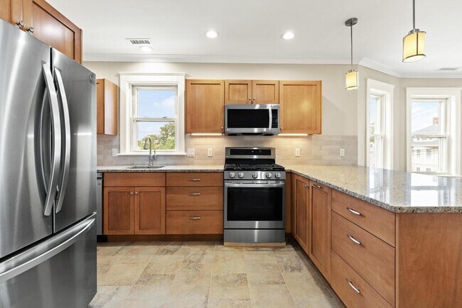 Foto del edificio - 338 Pleasant St