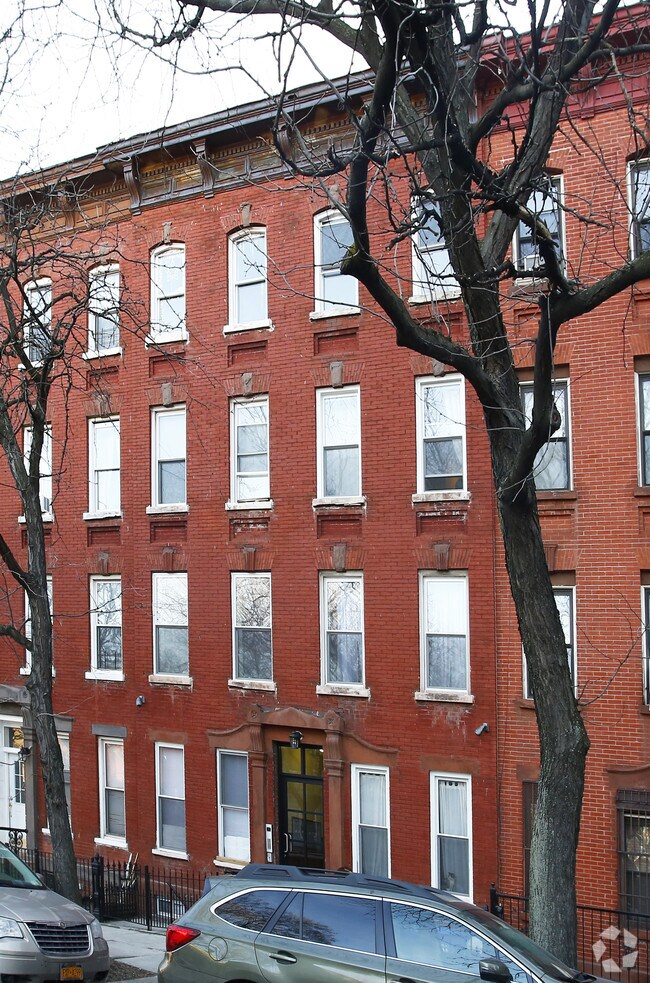 Building Photo - 23 Adelphi St