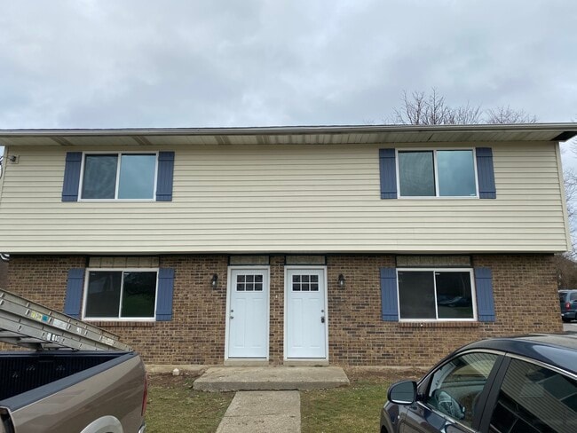 Exterior with off street parking - 524 Greenfield Ln