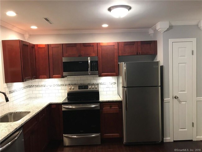 Building Photo - 137 High Top Cir