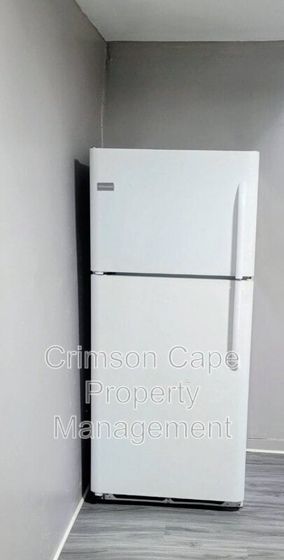 Building Photo - 13 E Chestnut St