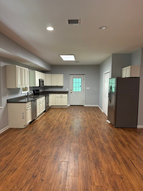 Foto del edificio - 288 Governors Hill Rd