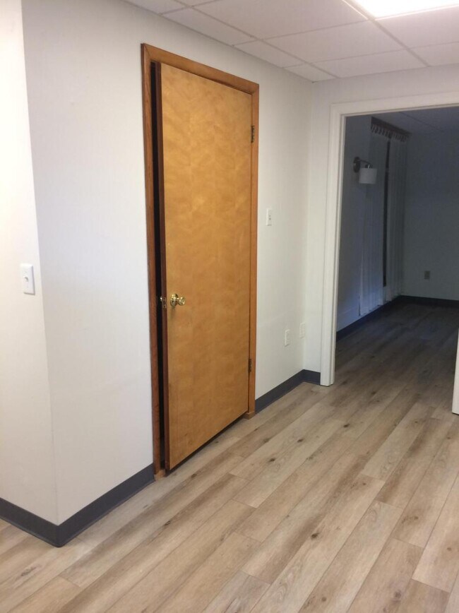 Building Photo - 1029 W Beaver Ave