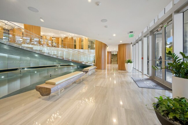 Foto del edificio - 488 NE 18th St