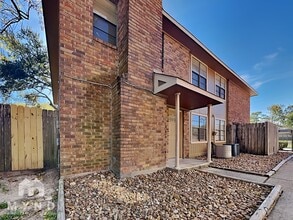 Building Photo - 1807 Briarcreek Blvd