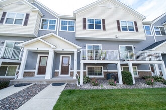 Building Photo - 9690 Independence Cir