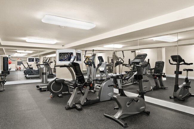 Gimnasio - Fircrest Gardens Apartments